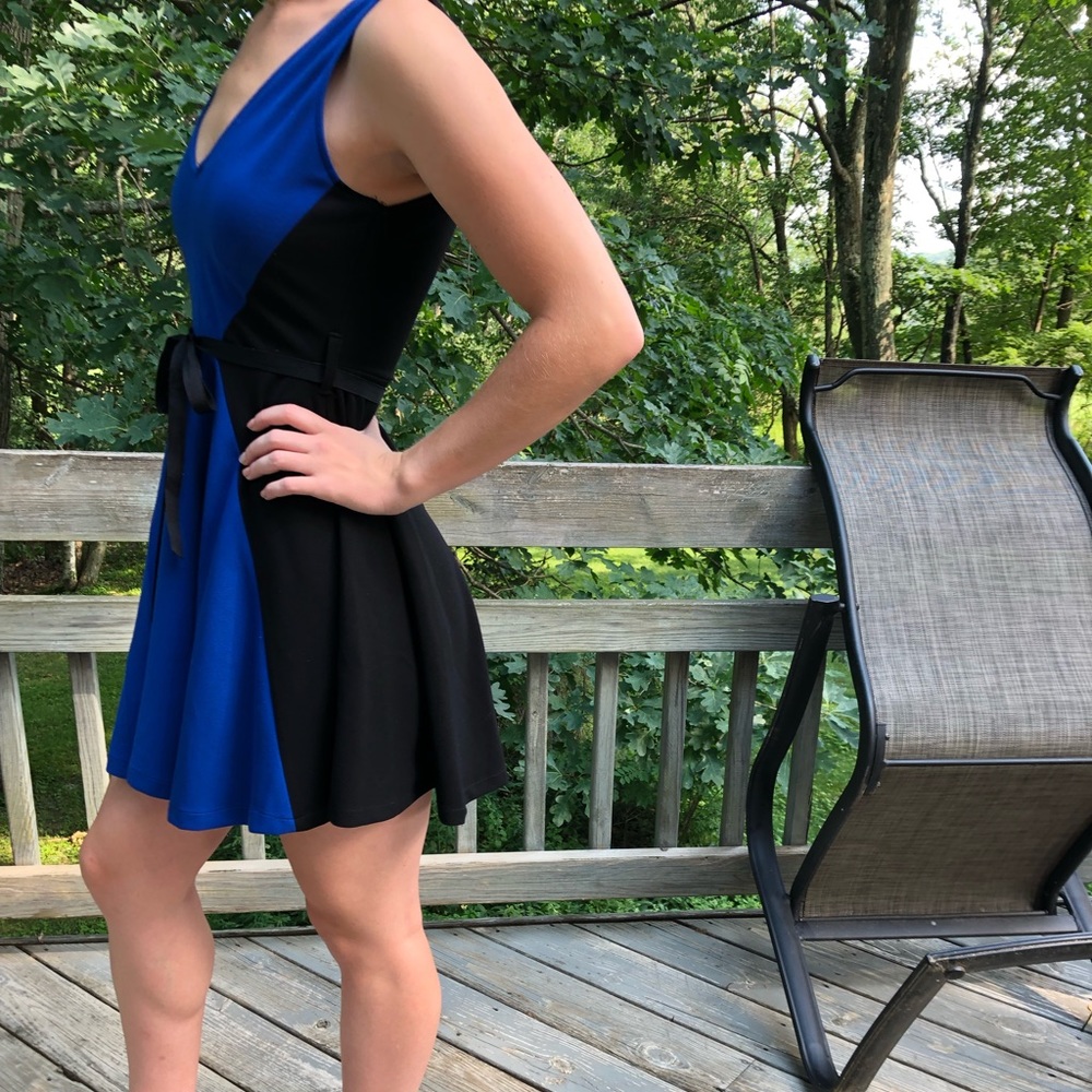 Black and blue shirt dress
